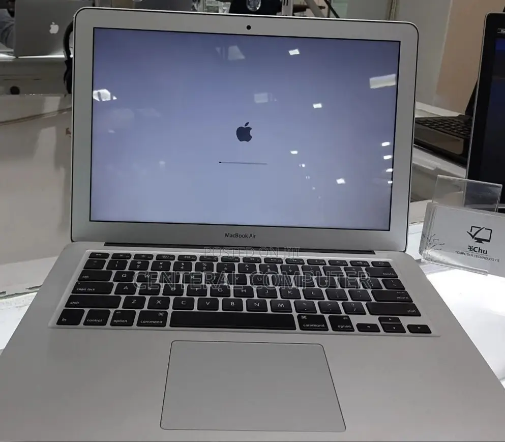 New Laptop Apple MacBook 2012 4GB Intel Core I5 SSD 128GB