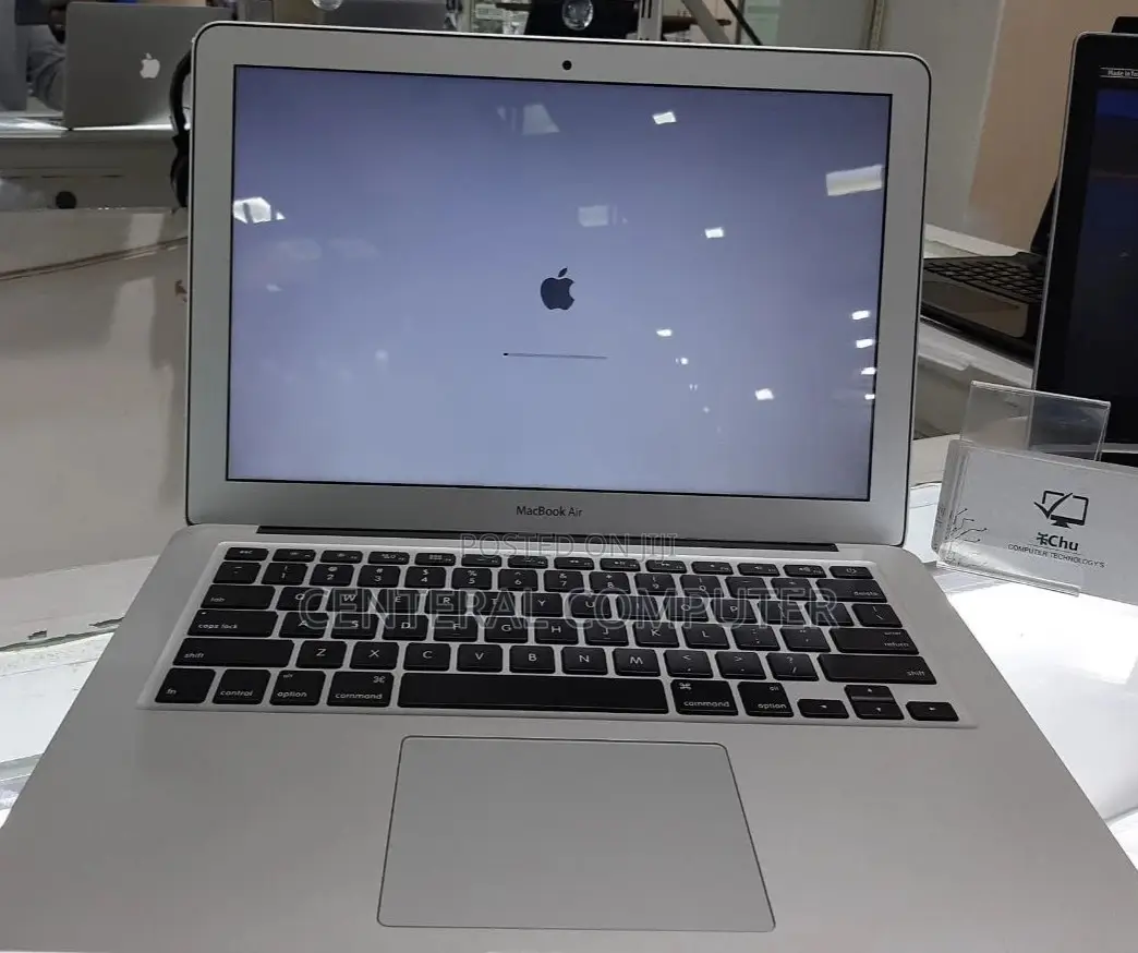 New Laptop Apple MacBook 2012 4GB Intel Core I5 SSD 128GB