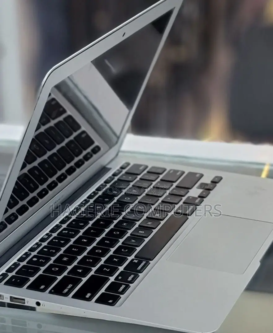 New Laptop Apple MacBook 2015 4GB Apple M1 SSD 128GB