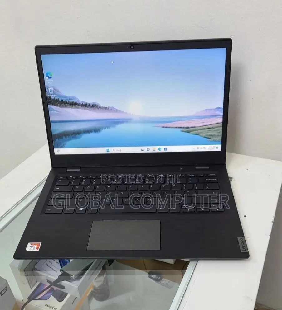 New Laptop Lenovo 4GB AMD A6 SSD 500GB