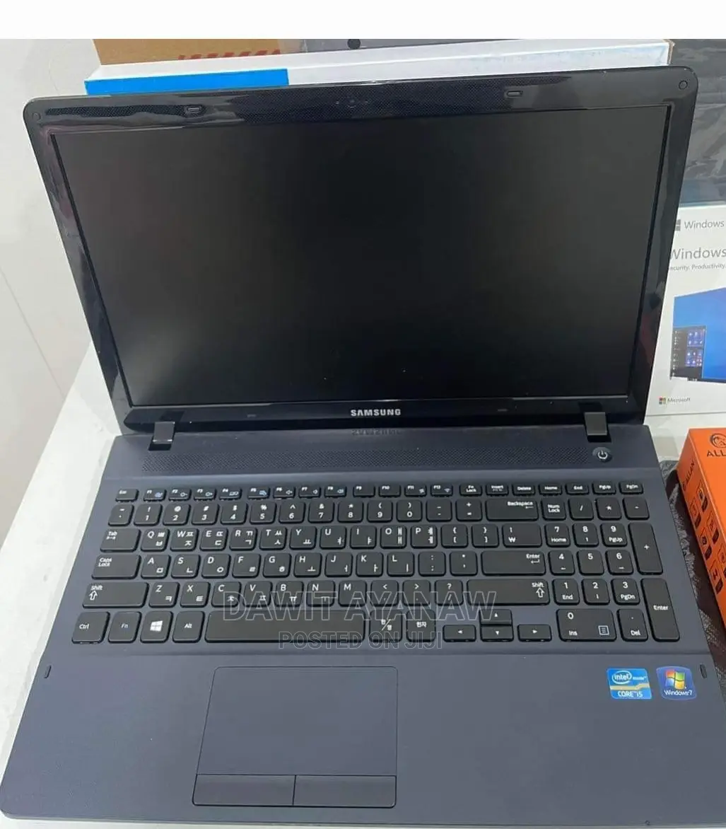 New Laptop Samsung 4GB Intel Core I5 HDD 500GB