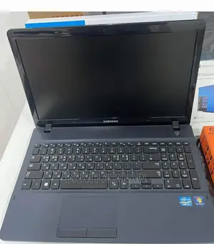 New Laptop Samsung 4GB Intel Core I5 HDD 500GB