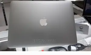 New Laptop Apple MacBook Air 2012 4GB Intel Core I5 SSD 128GB