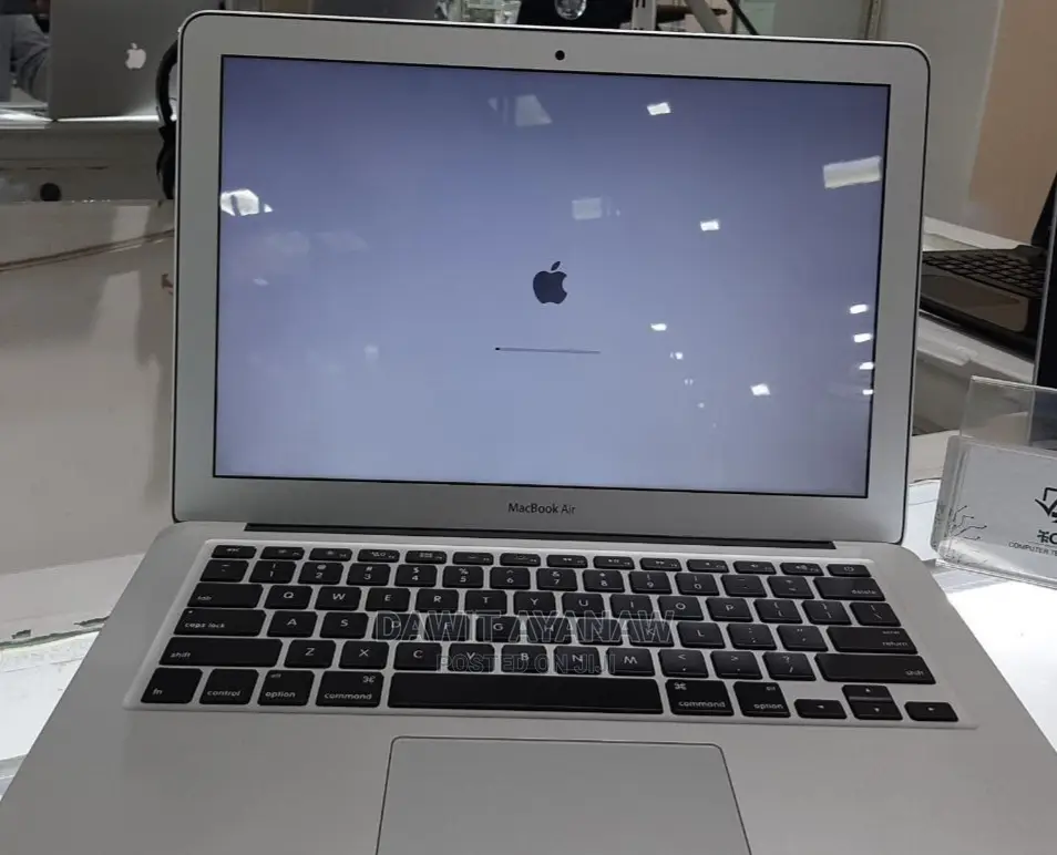 New Laptop Apple MacBook Air 2012 8GB Intel Core I5 SSD 128GB