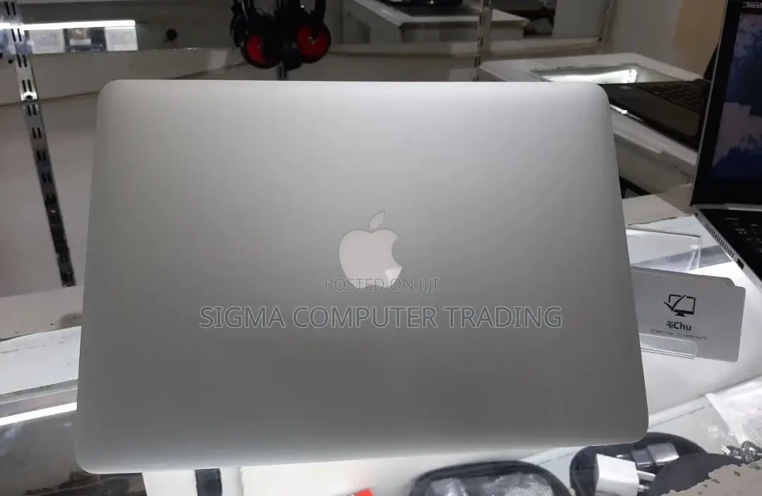 New Laptop Apple MacBook 2012 4GB Intel Core I5 SSD 128GB