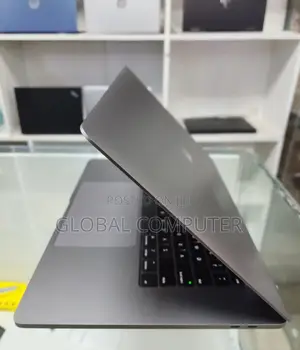 New Laptop Apple MacBook Pro 2017 16GB Intel Core I7 SSD 512GB