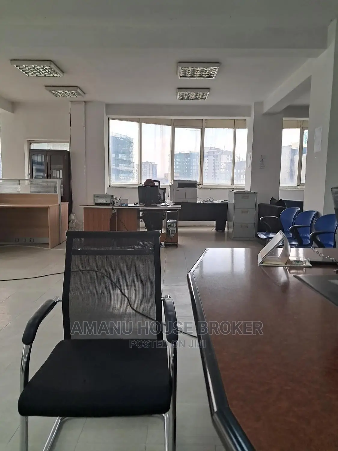 Urgent for Rent Office 550sqm,90sqm,345sqm