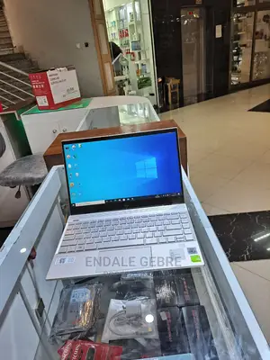 Photo - New Laptop HP Envy 13t 8GB Intel Core I5 SSD 512GB