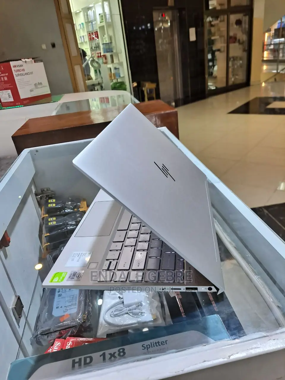 New Laptop HP Envy 13t 8GB Intel Core I5 SSD 512GB