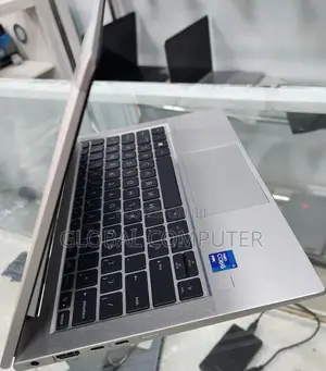 New Laptop HP EliteBook 1030 16GB Intel Core I7 SSD 512GB