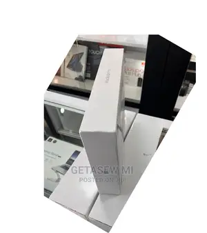 New Laptop Apple MacBook Pro 2023 M2 16GB Apple M2 SSD 512GB