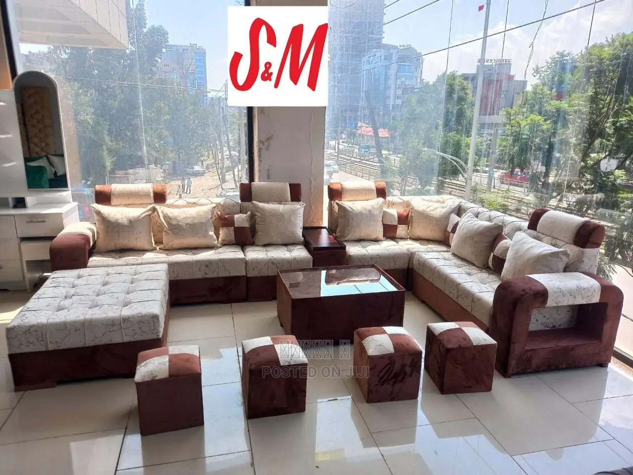 U Shaped Sofa With Table