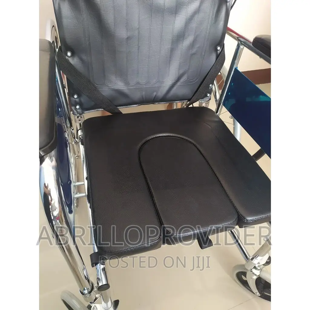New Packed Multifunctional Commode Wheelchair