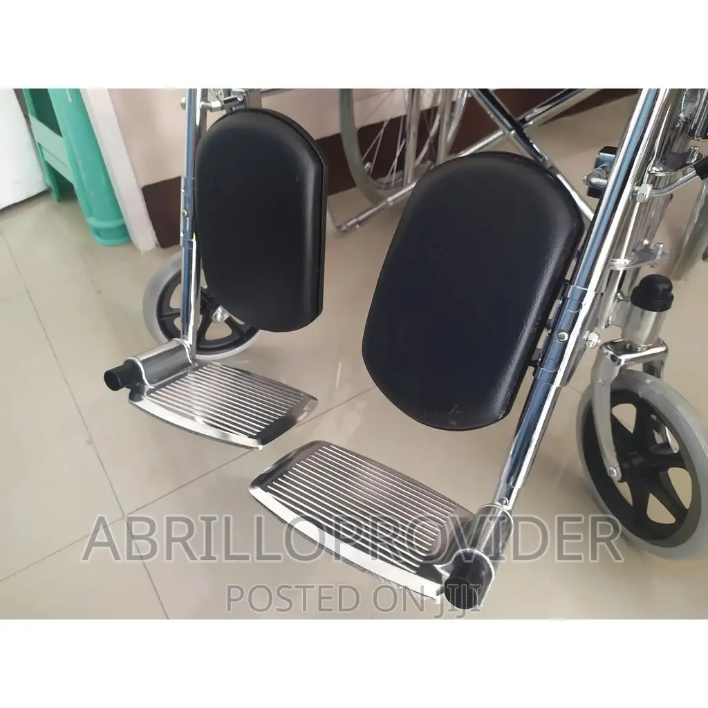 New Packed Multifunctional Commode Wheelchair