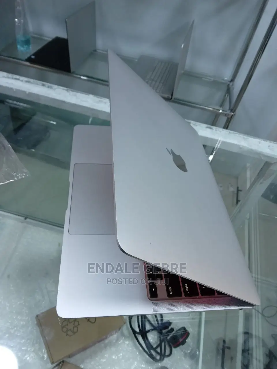 New Laptop Apple MacBook Air 2020 8GB Intel Core I5 SSD 512GB