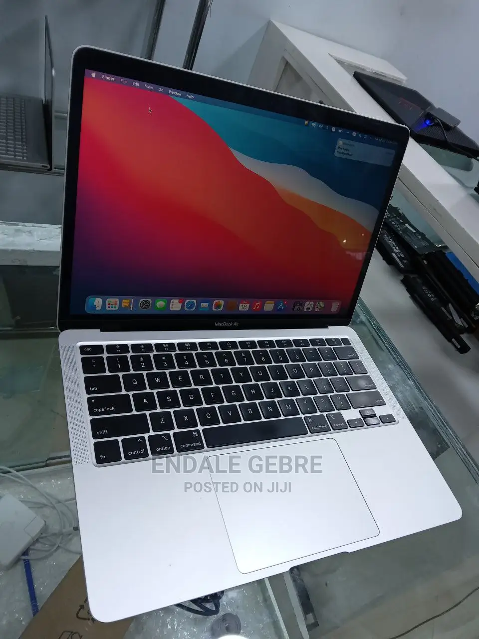 New Laptop Apple MacBook Air 2020 8GB Intel Core I5 SSD 512GB