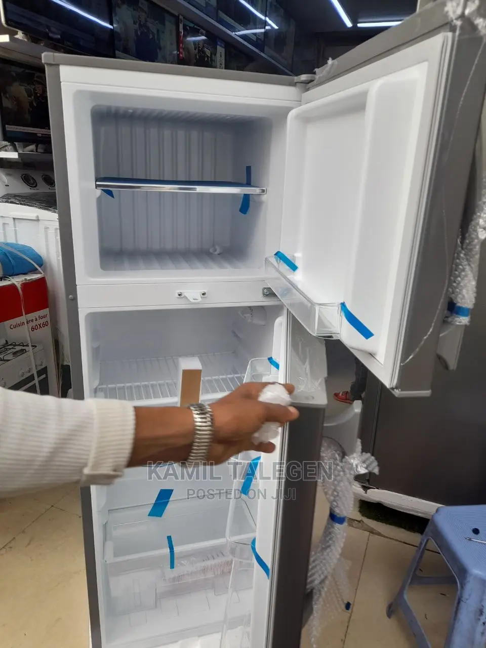 Superclass 290l Refrigerator