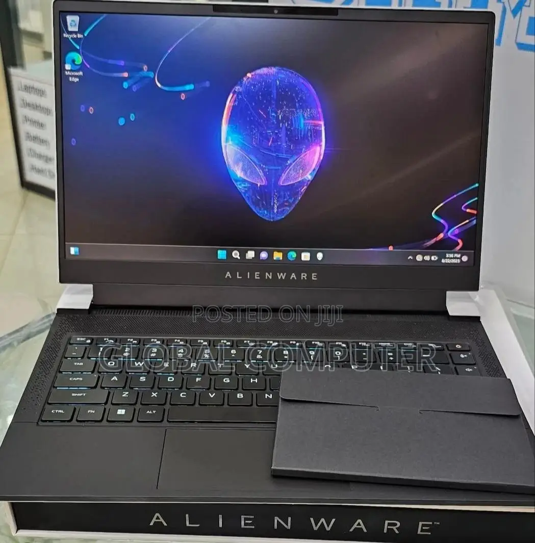 New Laptop Alienware Area-51m 16GB Intel Core I7 SSD 512GB
