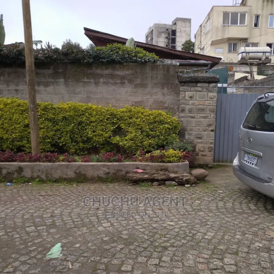 3bdrm House in Bole for sale