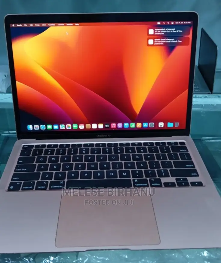 New Laptop Apple MacBook 8GB Intel Core I5 SSD 256GB