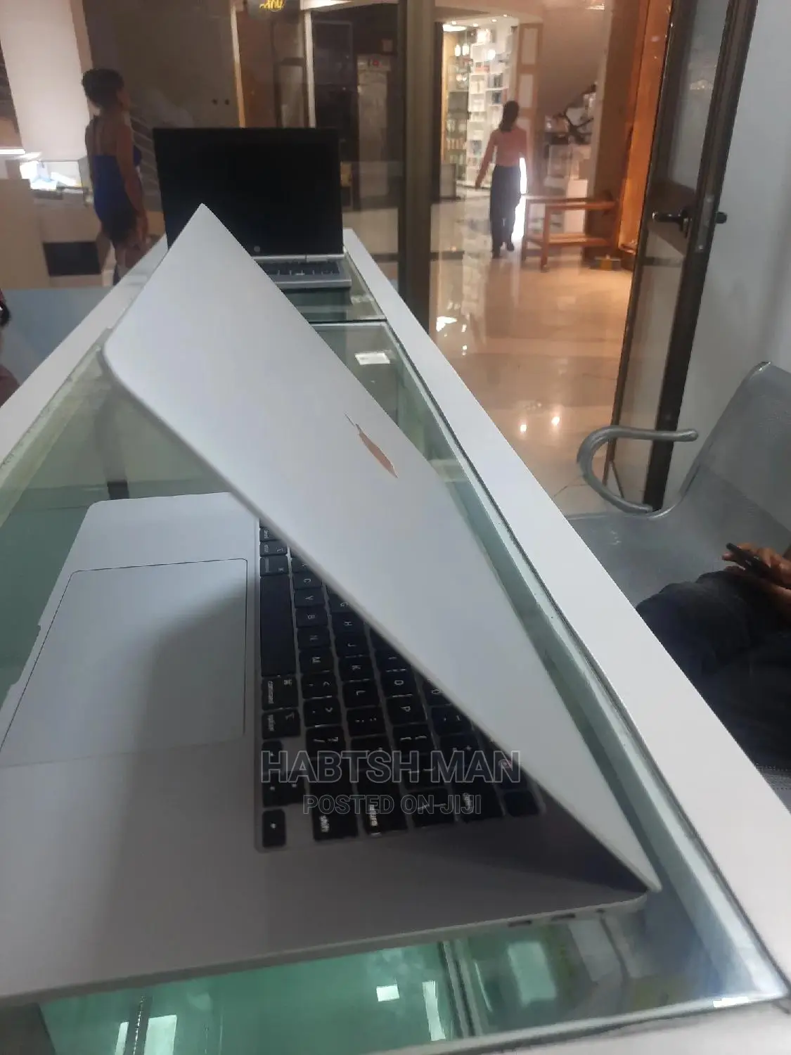 New Laptop Apple MacBook Pro 2019 16GB Intel Core I9 SSD 1T