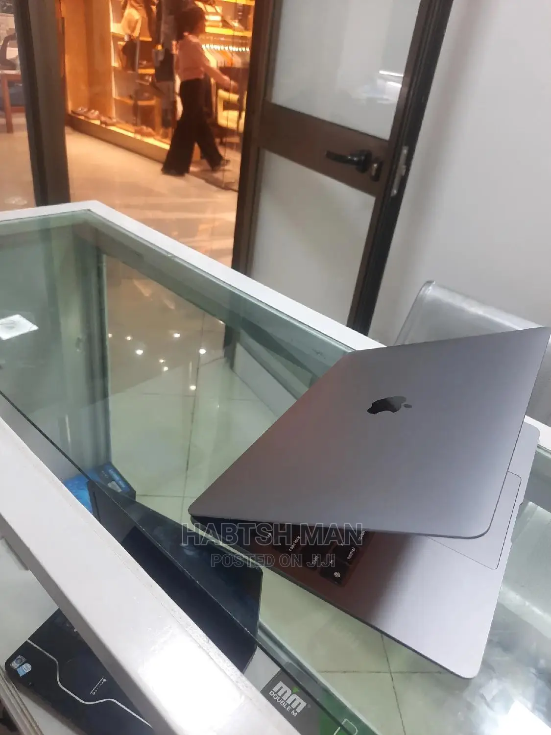 New Laptop Apple MacBook Air 2020 M1 8GB Apple M1 SSD 256GB