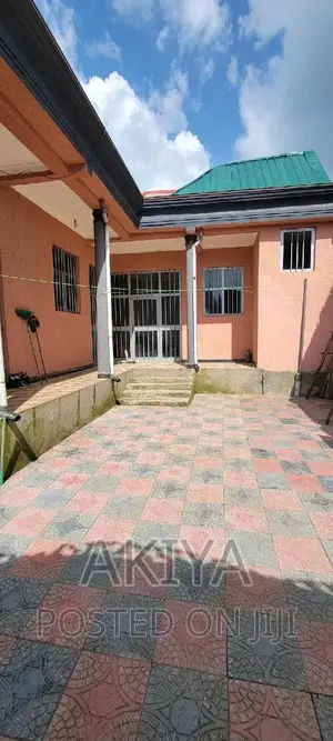 Photo - 4bdrm House in House, Oromia-Finfinne for sale