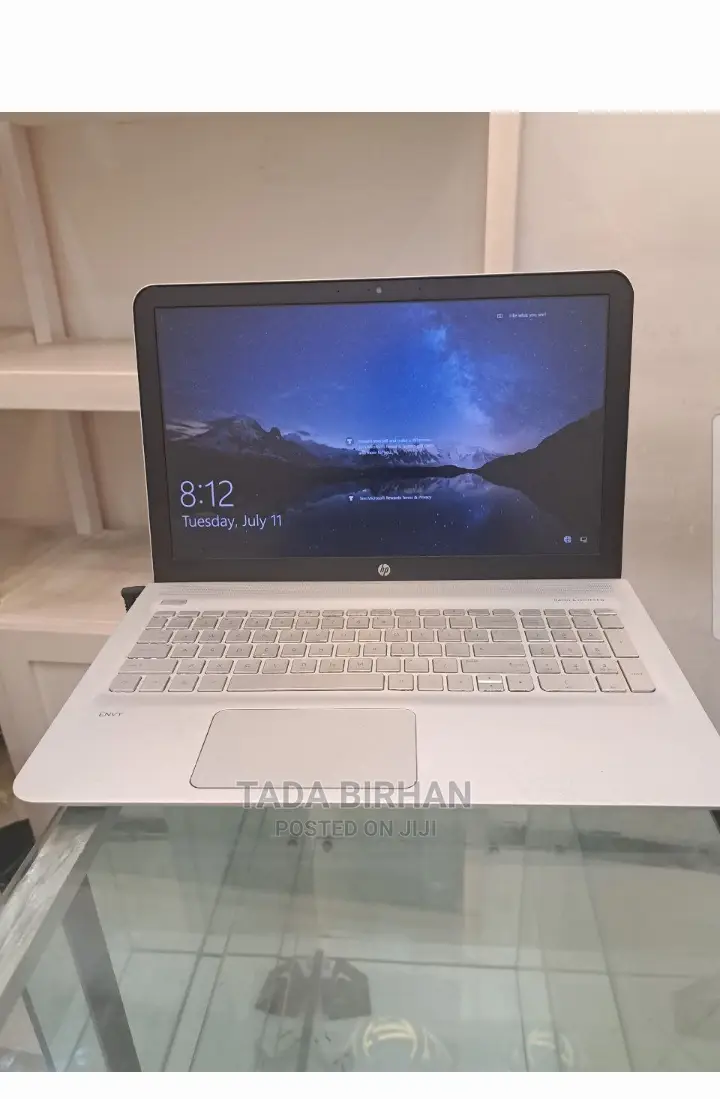 New Laptop HP Envy X360 8GB Intel Core I5 SSD 1T