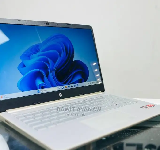 New Laptop HP Stream Notebook 8GB AMD Ryzen 3 SSD 256GB