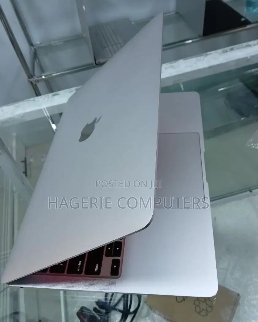 New Laptop Apple MacBook Air 2020 8GB Intel Core I5 SSD 512GB