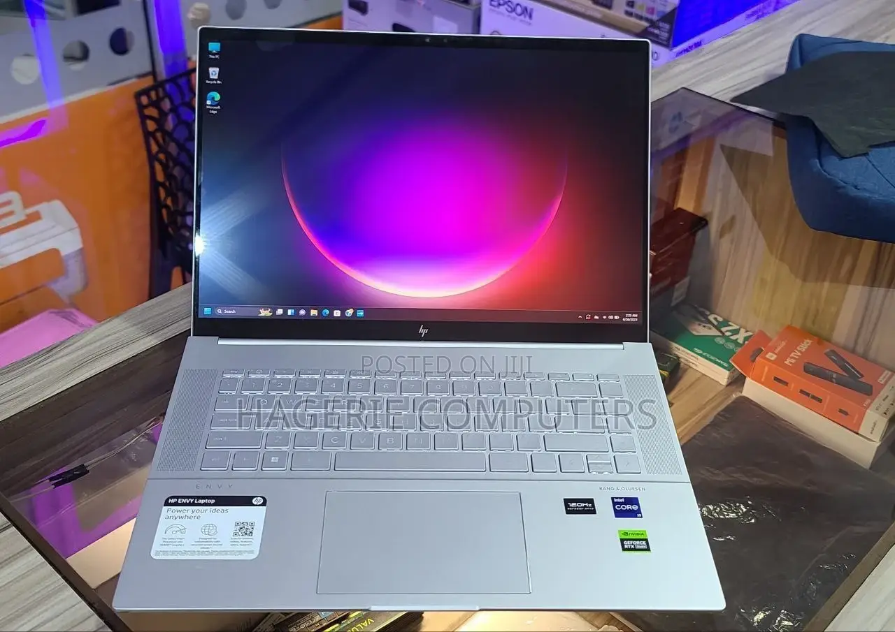 New Laptop HP Envy 17 32GB Intel Core I9 SSD 2T
