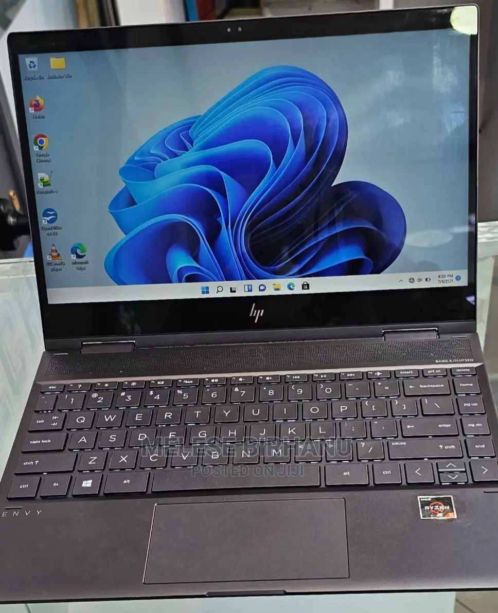 New Laptop HP Envy X360 8GB AMD Ryzen 5 SSD 512GB
