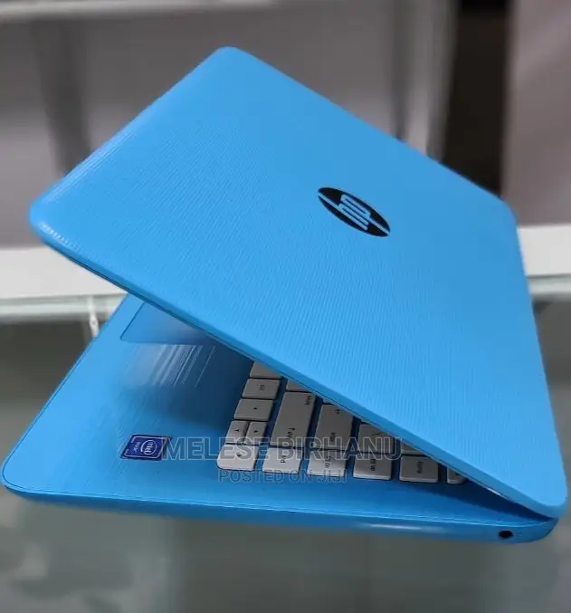 New Laptop HP Stream 11 4GB Intel Celeron SSD 32GB