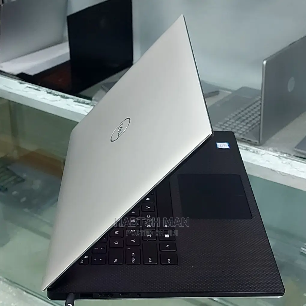 New Laptop Dell Precision 5570 32GB Intel Core I9 SSD 512GB