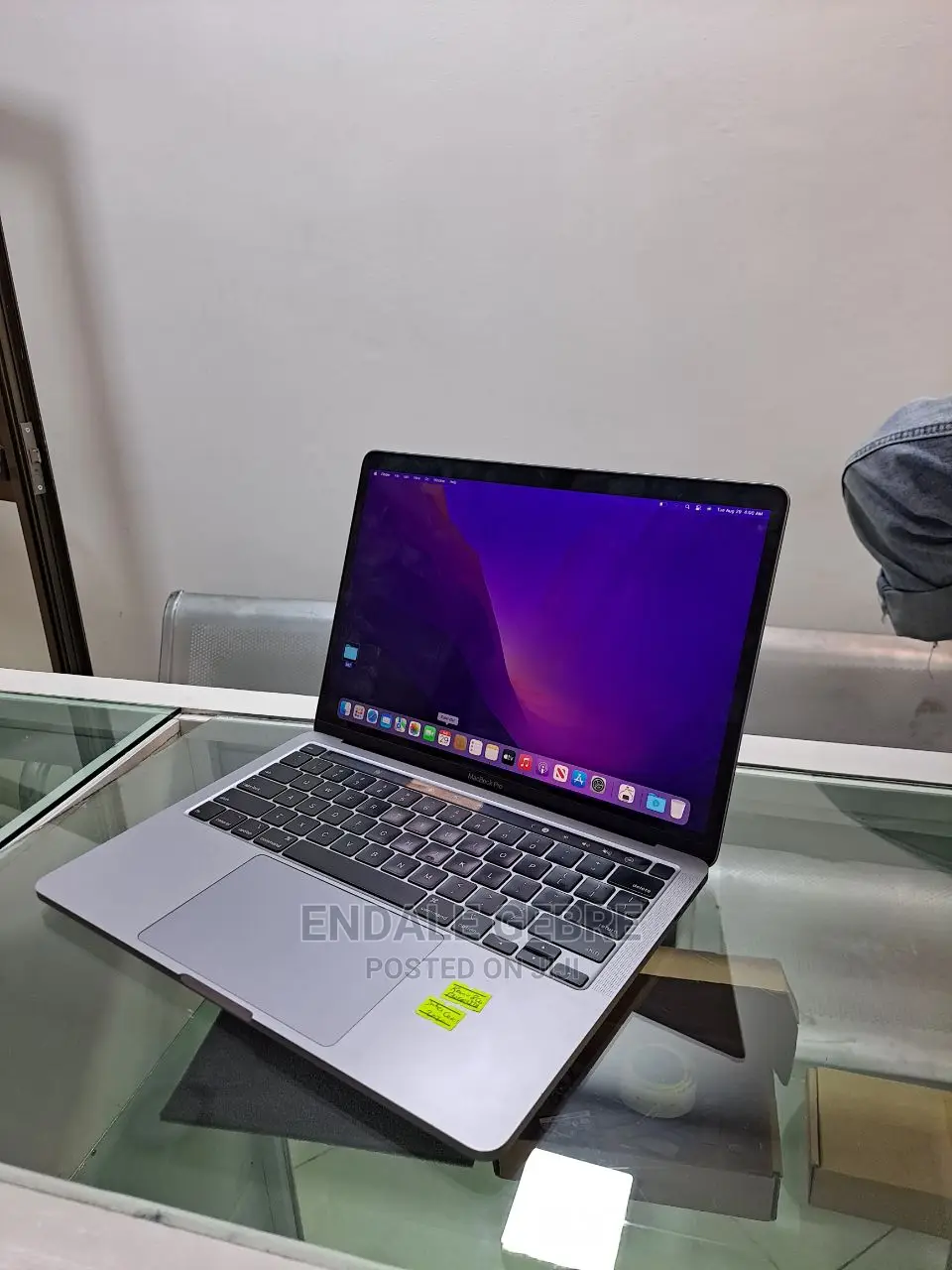 New Laptop Apple MacBook Pro 2020 16GB Intel Core I5 SSD 1T