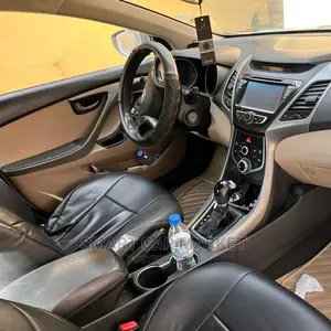 Hyundai Elantra 2015 Brown