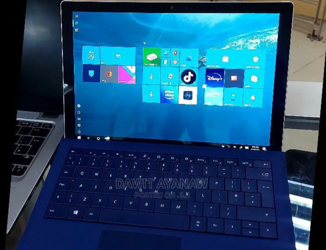 New Laptop Microsoft Surface Pro 8 8GB Intel Core I5 SSD 256GB