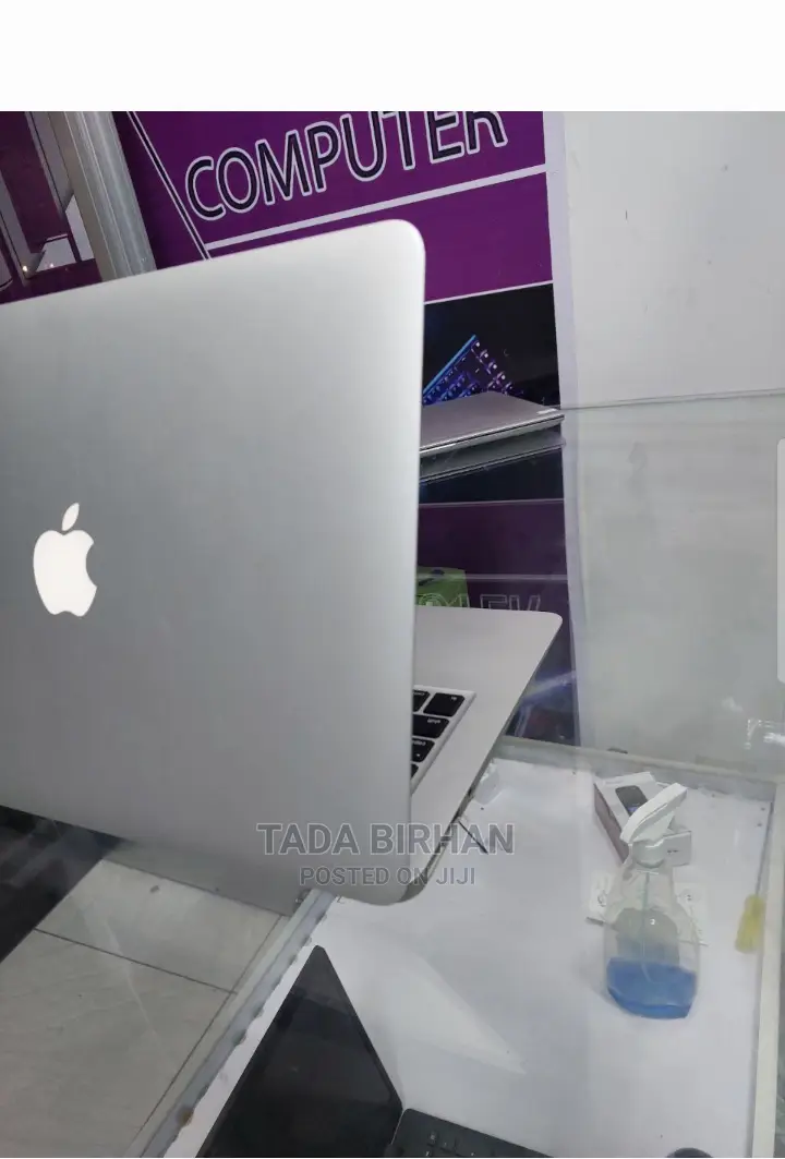 New Laptop Apple MacBook Air 2014 8GB Intel Core I7 SSD 256GB