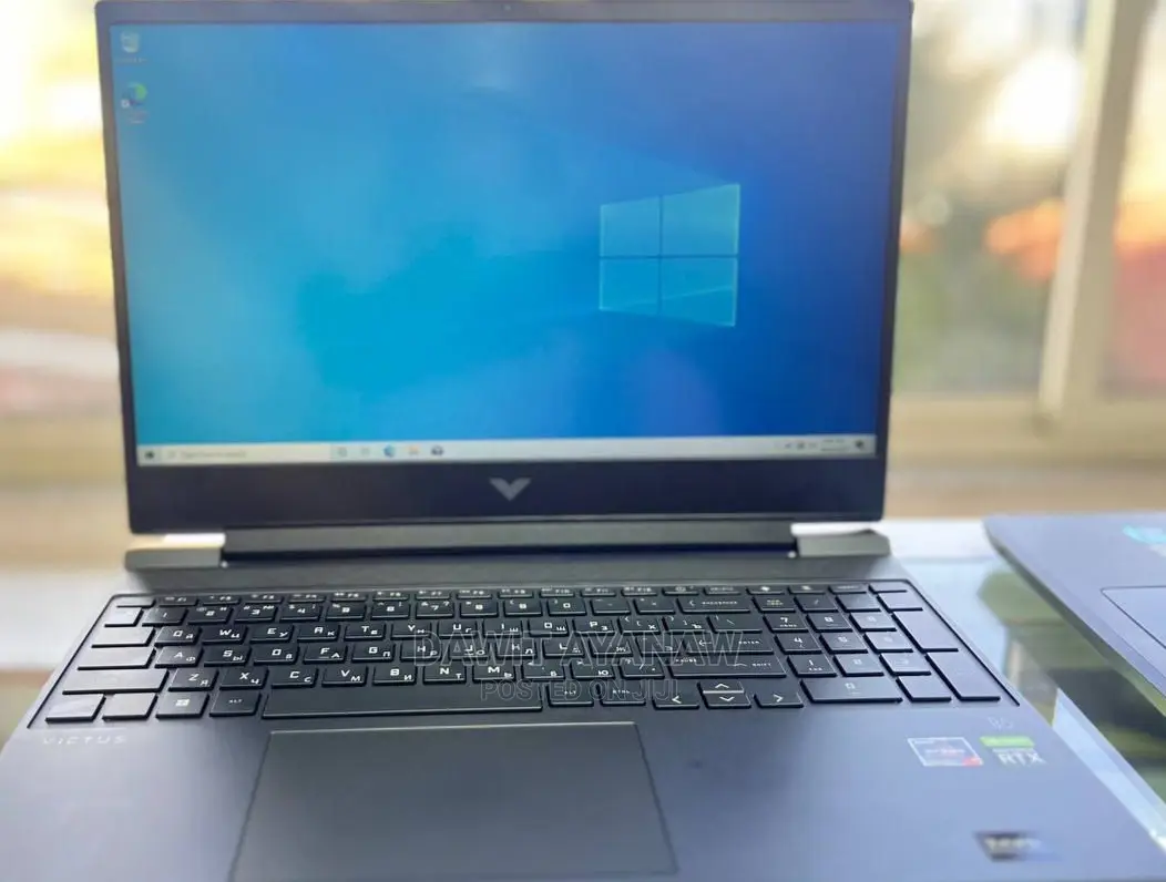 New Laptop HP Victus 16 16GB AMD Ryzen 7 SSD 512GB