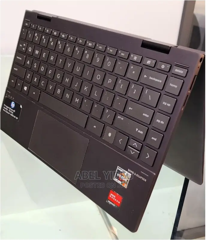 New Laptop HP Envy X360 8GB AMD Ryzen 5 SSD 512GB