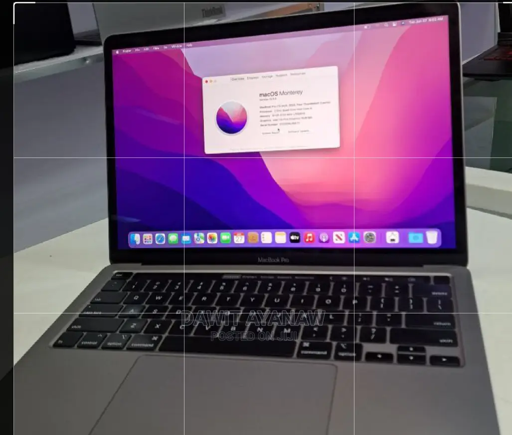 New Laptop Apple MacBook Pro 2020 M1 8GB Intel Core I5 SSD 256GB