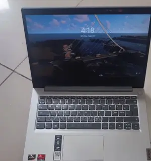 New Laptop Lenovo Ideapad 3 8GB AMD Ryzen 3 SSD 256GB