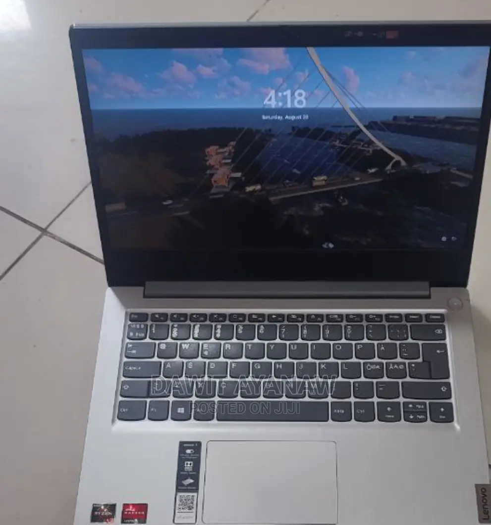 New Laptop Lenovo Ideapad 3 8GB AMD Ryzen 3 SSD 256GB
