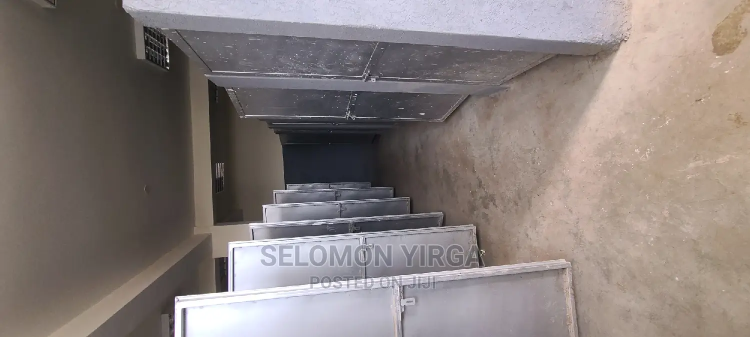 መጋዘን አለ የሚከራይ