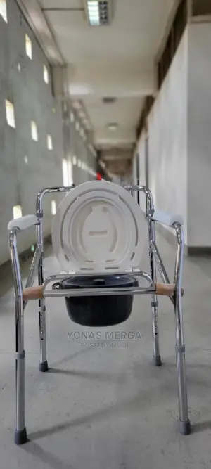 Commode Chair For
Bath Tub Stool,Folding Mobile Toilet