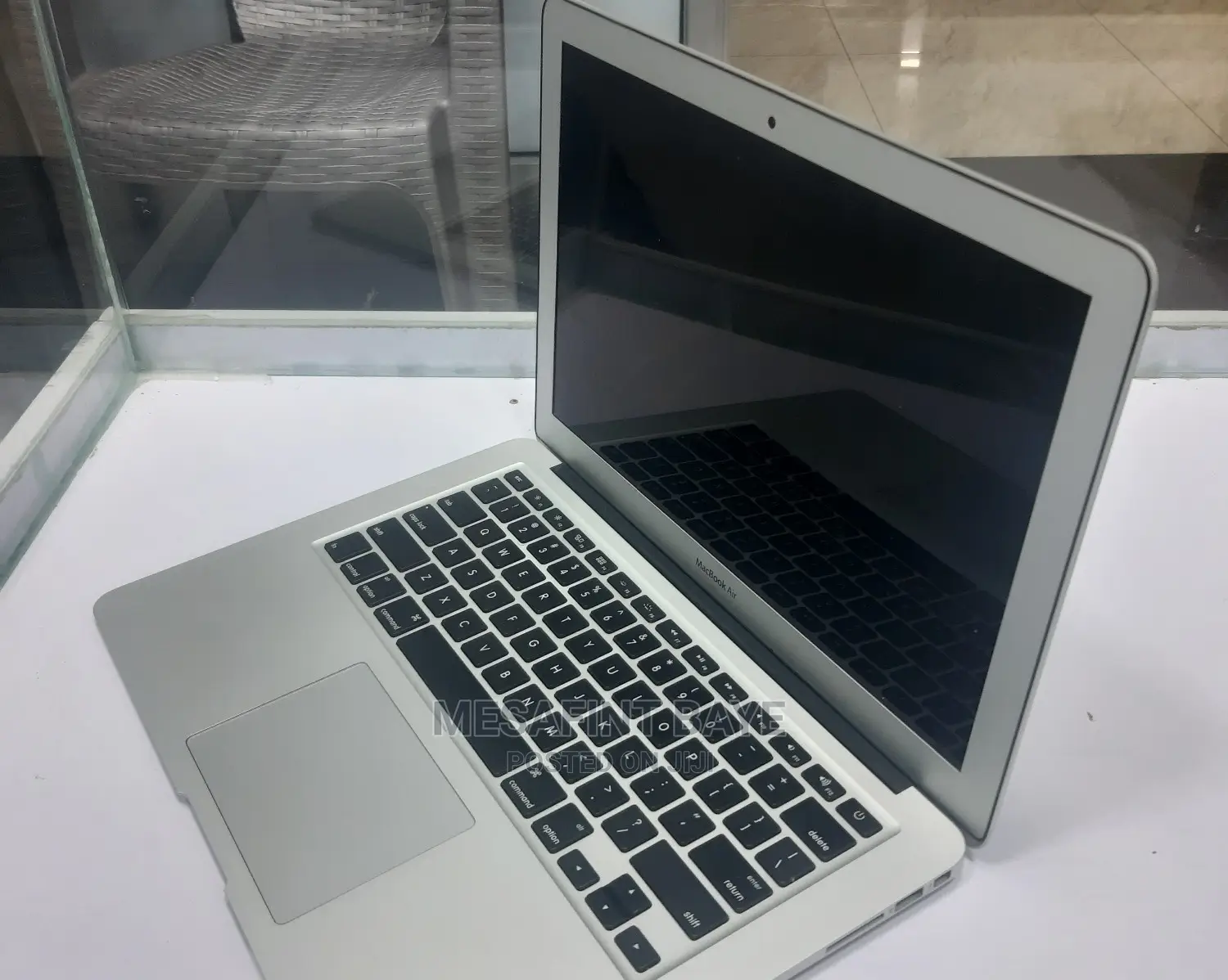 New Laptop Apple MacBook Air 2020 M1 8GB Intel Core i7 SSD 512GB