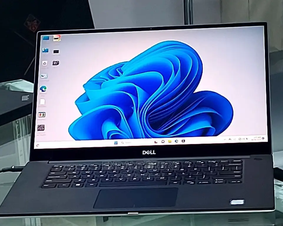 New Laptop Dell Precision 15 5510 32GB Intel Core I9 SSD 512GB