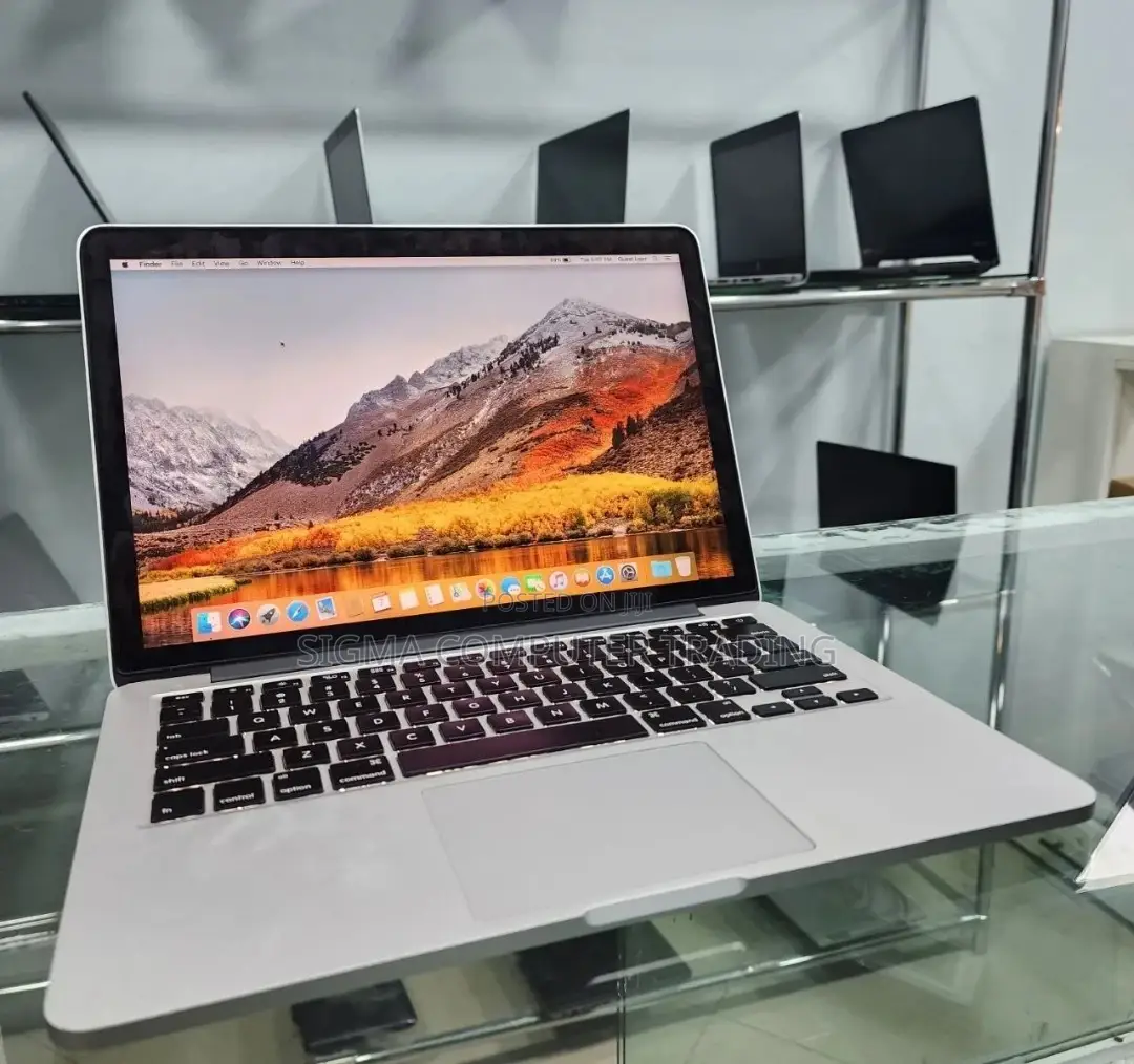 New Laptop Apple MacBook 2015 8GB Intel Core I5 SSD 256GB