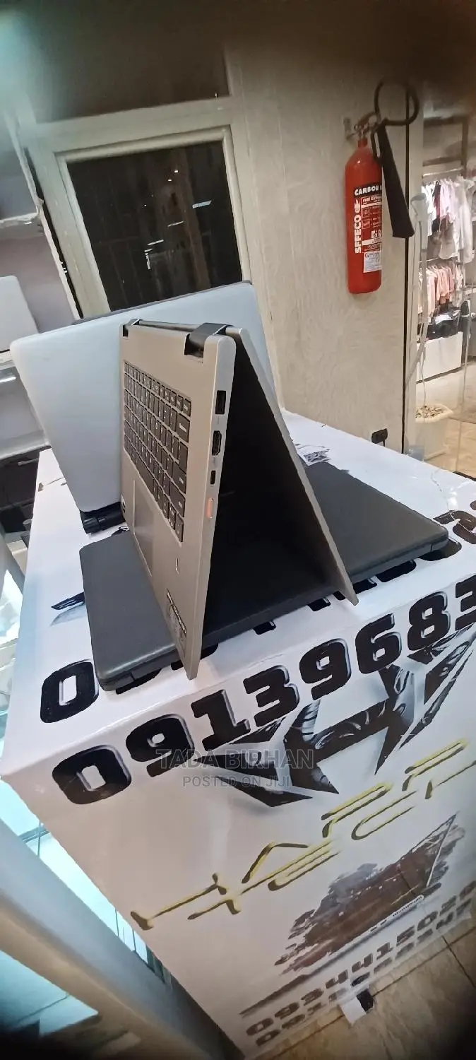 New Laptop Lenovo ThinkPad Yoga 370 4GB Intel Core I7 SSD 512GB