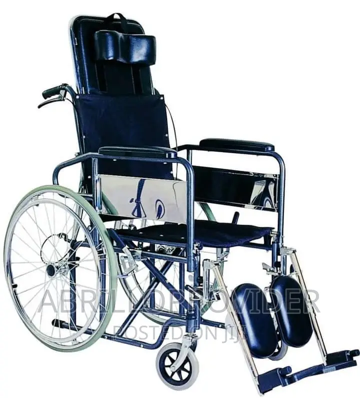 የራሱ ፖፖ ያለው እንዲሁም ለመዘርጋት ቀላል Commode Reclining Wheelchair